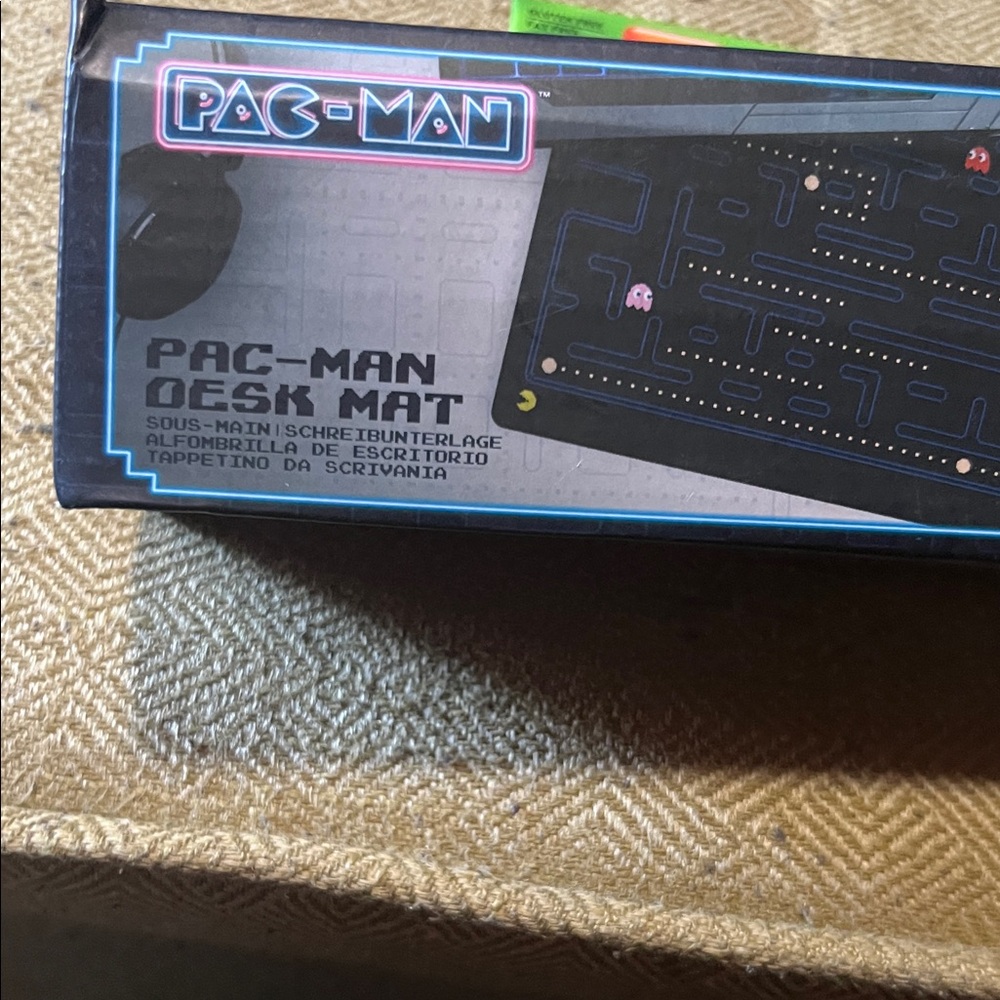 Pac-Man Desk Mat - Picture 2 of 4